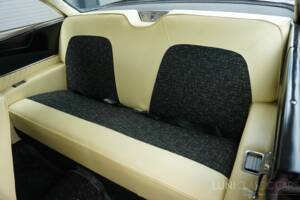 Image 53/77 of Ford Fairlane 500 Club Victoria (1958)