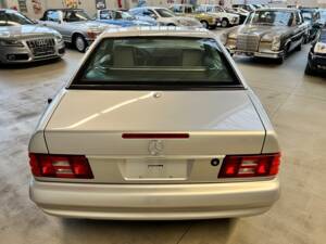 Imagen 27/82 de Mercedes-Benz SL 500 &quot;Silver Arrow&quot; (2001)