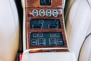 Image 19/24 of Bentley Arnage Red Label (2000)