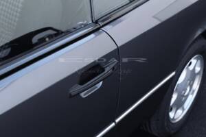 Bild 13/31 von Mercedes-Benz E 200 (1996)