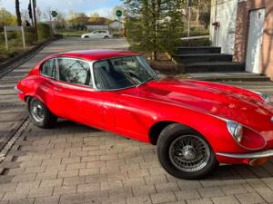 Image 8/8 of Jaguar E-Type V12 (2+2) (1973)