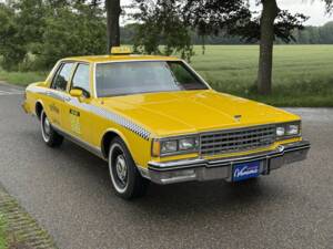 Image 3/22 of Chevrolet Caprice Classic (1985)