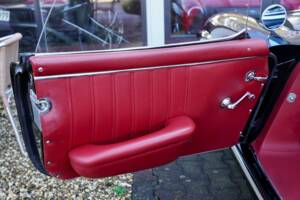 Image 40/50 of Mercedes-Benz 300 SL Roadster (1959)