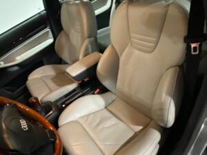 Bild 28/64 von Audi S4 Avant (2000)