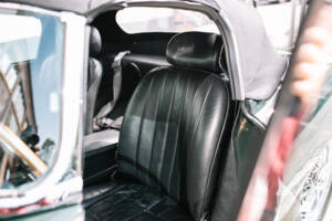Image 46/63 of Jaguar E-Type (1969)