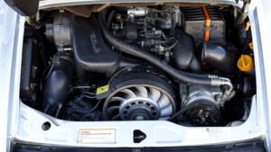 Image 26/46 of Porsche 911 Carrera 2 (1991)