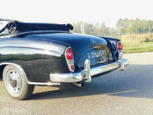 Image 13/49 of Mercedes-Benz 220 S Cabriolet (1958)