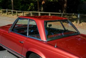 Image 14/33 of Mercedes-Benz 280 SL (1970)