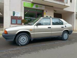 Immagine 25/50 di Alfa Romeo 33 - 1.3 S (1989)