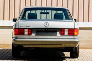 Image 5/21 of Mercedes-Benz 500 SEL (1990)
