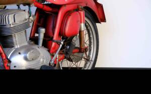 Image 33/83 of MV Agusta 175 CS Sport Disco Volante (1955)