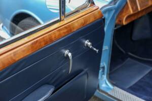 Image 38/50 de Daimler V8-250 (1966)