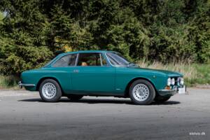 Bild 6/39 von Alfa Romeo 1750 GT Veloce (1971)