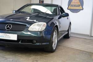 Image 4/25 of Mercedes-Benz SLK 230 Kompressor (1997)