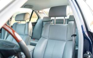 Image 24/55 of BMW 740i (1997)