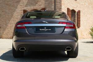 Immagine 8/50 di Jaguar XF 3.0 D-S (2008)