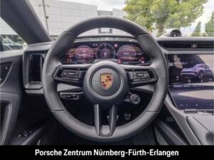 Image 27/50 of Porsche Cayenne S Electric (2026)