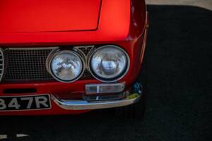 Image 41/45 of Alfa Romeo 2000 GT Veloce (1975)