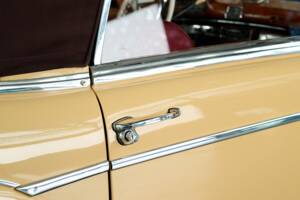 Immagine 37/50 di Mercedes-Benz 220 S Cabriolet (1958)