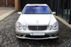 Image 3/84 of Mercedes-Benz E 55 AMG (2002)