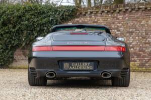 Bild 6/50 von Porsche 911 Carrera 4S (2003)
