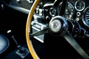 Bild 28/43 von Aston Martin DB 6 Vantage (1967)