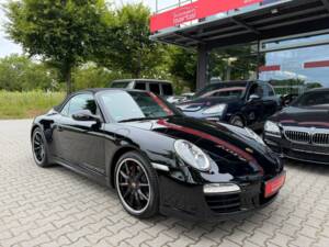 Afbeelding 33/43 van Porsche 911 Carrera 4 GTS (2011)