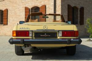 Image 9/50 de Mercedes-Benz 450 SL (1977)