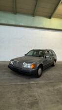 Bild 11/81 von Mercedes-Benz 250 TD (1992)