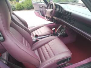 Image 34/51 of Porsche 911 Carrera 2 (WTL) (1990)