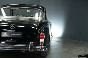 Image 41/50 de Mercedes-Benz 300 d (1958)