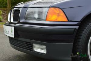 Bild 43/50 von BMW 320i (1994)