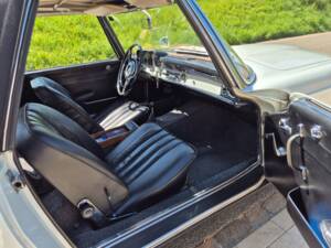 Image 30/62 of Mercedes-Benz 230 SL (1965)