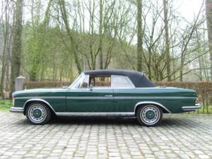 Bild 3/25 von Mercedes-Benz 250 SE (1967)