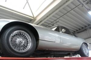 Afbeelding 10/50 van Jaguar E-Type V12 (1973)