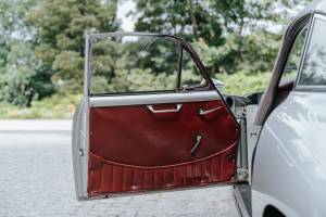Image 27/41 of Porsche 356 B 1600 (1961)