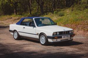 Bild 10/36 von BMW 318i (1991)