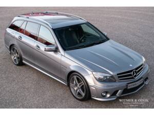 Imagen 8/40 de Mercedes-Benz C 63 AMG T (2009)