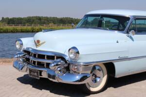 Image 5/43 of Cadillac 62 Sedan (1953)