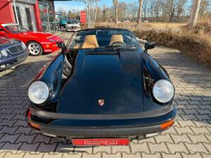 Bild 8/28 von Porsche 911 Carrera 3.2 (1989)