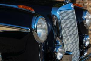 Imagen 44/50 de Mercedes-Benz 220 S Cabriolet (1956)
