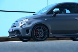 Image 8/16 of Abarth 695 Biposto (2016)
