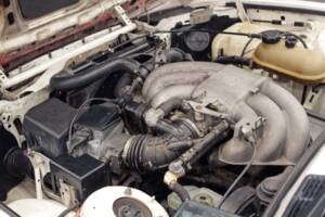 Image 36/38 of BMW 325i (1986)