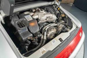 Image 6/19 of Porsche 911 Carrera (1997)