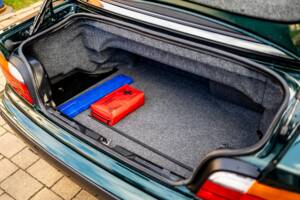 Image 41/49 of BMW 328i (1998)