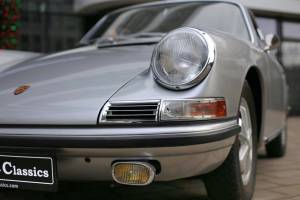 Image 18/78 of Porsche 911 2.0 S (1966)