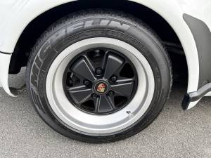 Imagen 15/18 de Porsche 911 Carrera 3.2 (WTL) (1985)