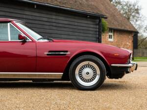 Image 31/50 de Aston Martin V8 EFi Volante (1986)