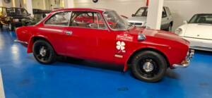 Bild 2/37 von Alfa Romeo Giulia 1300 GT Junior (1974)