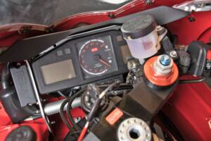 Immagine 16/22 di Aprilia RSV 1000 R (2000)
